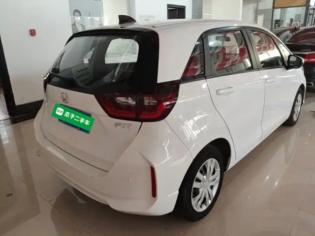 Honda Fit — Фото автомобиля 6