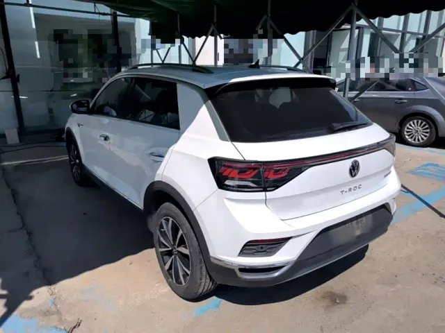 Volkswagen T-Roc — Фото автомобиля 4
