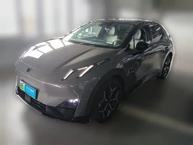 Фотография автомобиля — Lynk & Co Z20