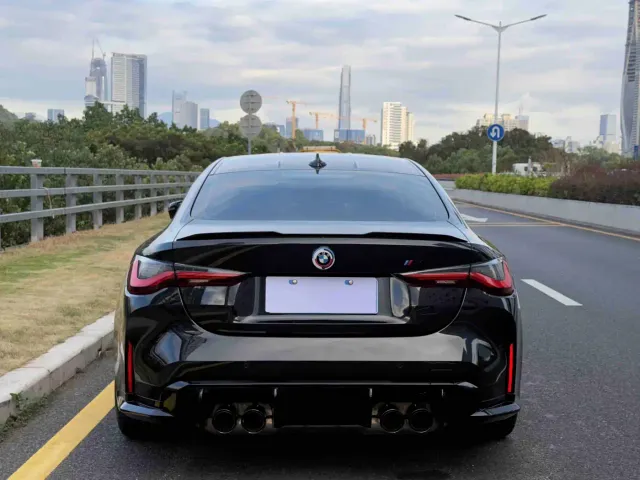 BMW M4 — Фото автомобиля 6