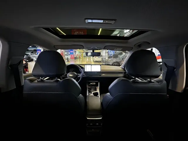Geely Emgrand — Фото автомобиля 9