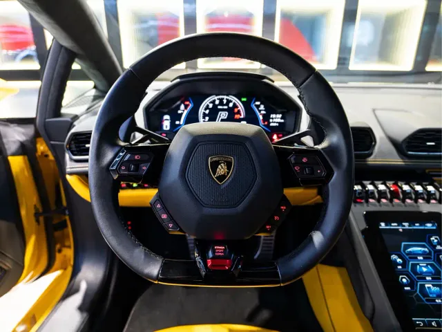 Lamborghini Huracan — Фото автомобиля 23