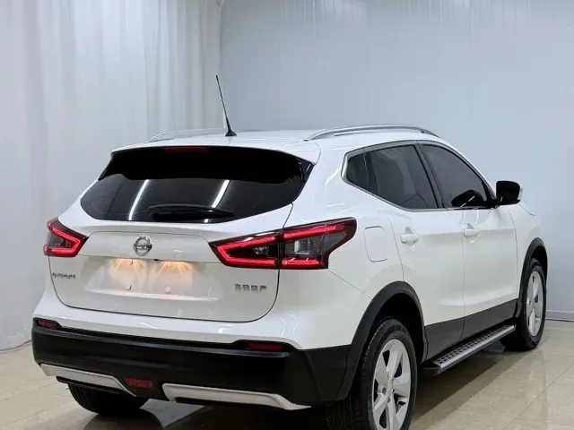 Nissan Qashqai — Фото автомобиля 4