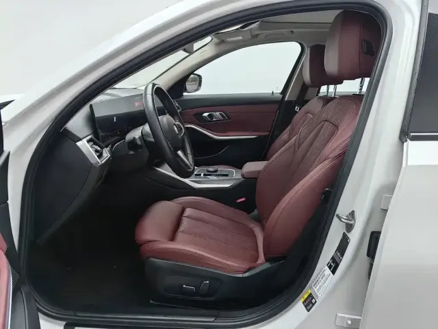 BMW BMW i3 2024 eDrive 40 L Shadow Night Package — Фото автомобиля 10