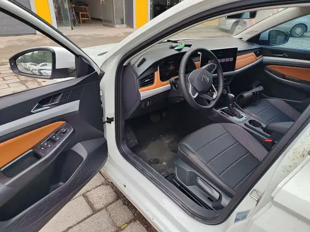 Volkswagen Bora — Фото автомобиля 15