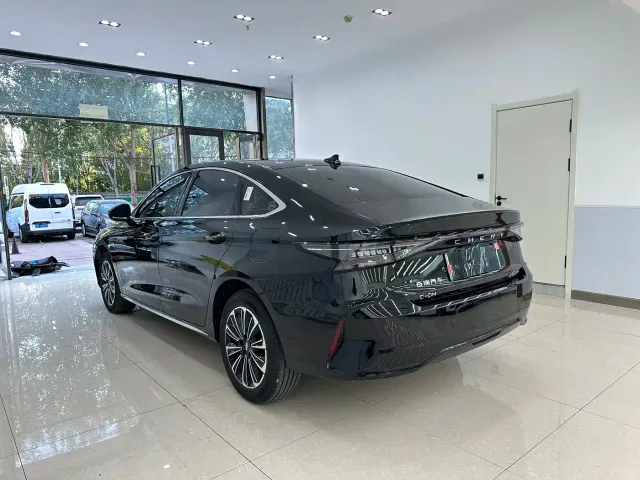 Chery Fulwin A8 — Фото автомобиля 18