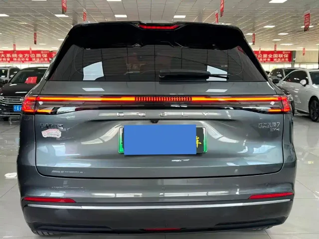 Geely Galaxy Starship 7 EM-i — Фото автомобиля 5