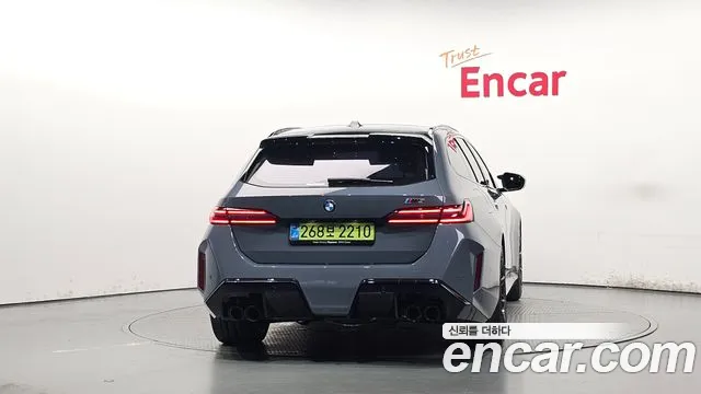 BMW M5 — Фото автомобиля 4