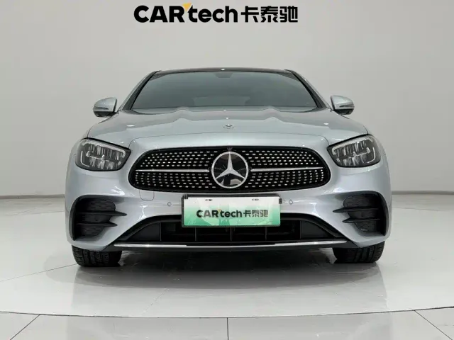Mercedes-Benz E-Class — Фото автомобиля 3