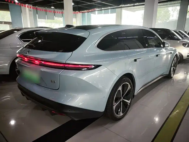 Nio ET5 Touring — Фото автомобиля 6