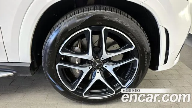 Mercedes-Benz GLE-Class — Фото автомобиля 5