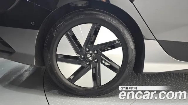 Hyundai Ioniq 6 — Фото автомобиля 5