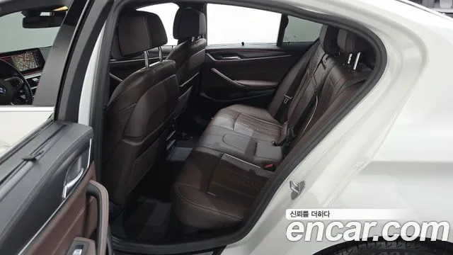 BMW 5-Series 5 серия (G30) 523d M Sport — Фото автомобиля 11