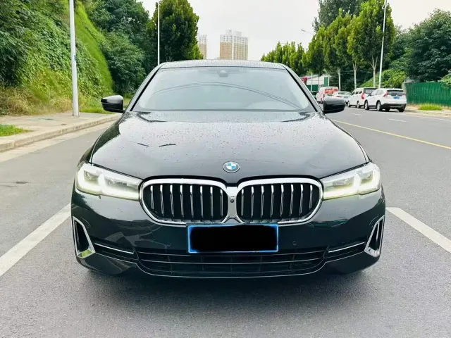 BMW 5 Series — Фото автомобиля 2