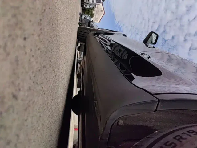 Tesla Model Y — Фото автомобиля 21