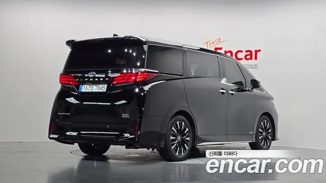 Toyota Alphard — Фото автомобиля 2