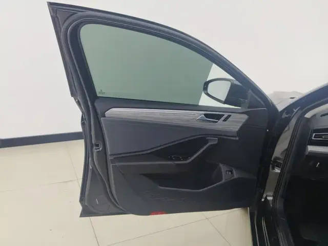 Volkswagen Sagitar — Фото автомобиля 7