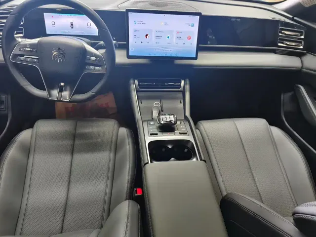 BYD Qin L — Фото автомобиля 6