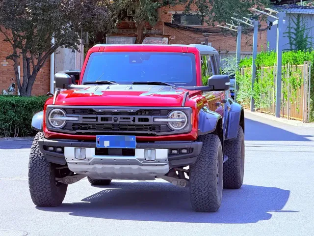 Фотография автомобиля — Ford Bronco