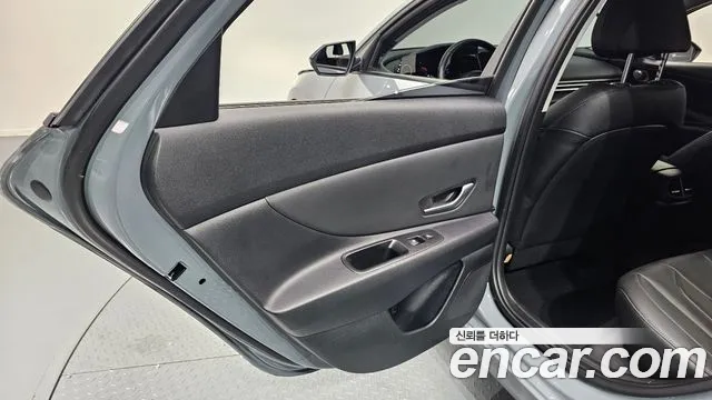 Hyundai AVANTE Avante (CN7) — Фото автомобиля 24