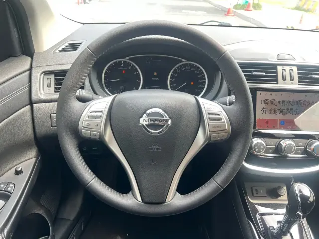 Nissan Tiida — Фото автомобиля 19