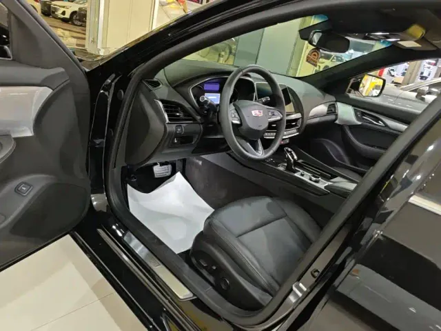 Cadillac CT5 — Фото автомобиля 11