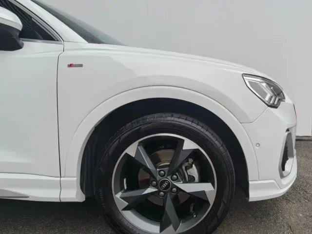 Audi Q3 — Фото автомобиля 18