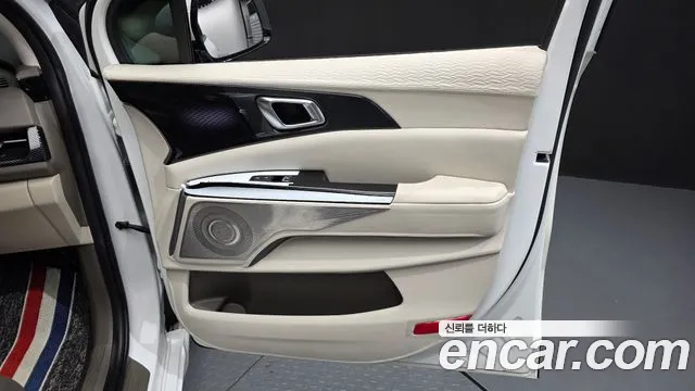 Kia Carnival Generation 4 — Фото автомобиля 25