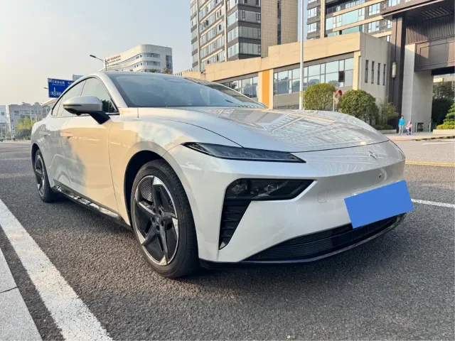 Dongfeng eπ 007 — Фото автомобиля 3