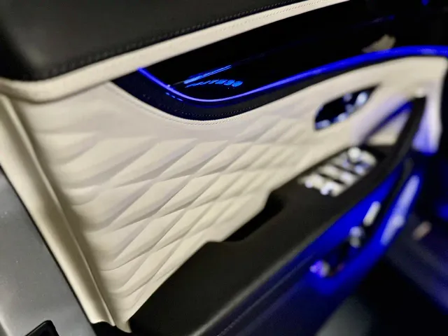 Bentley Flying Spur — Фото автомобиля 19