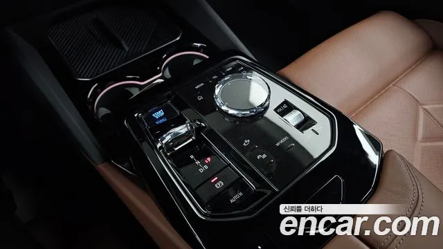 BMW i5 G60 — Фото автомобиля 12
