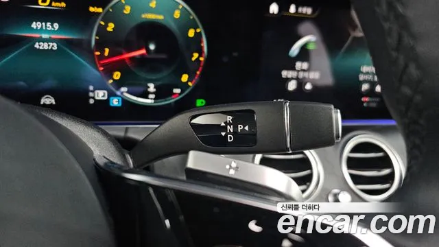 Mercedes-Benz E-Class — Фото автомобиля 9