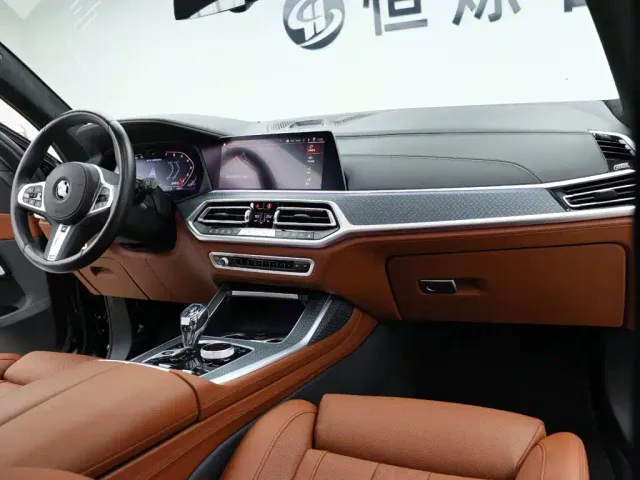 BMW X7 — Фото автомобиля 25