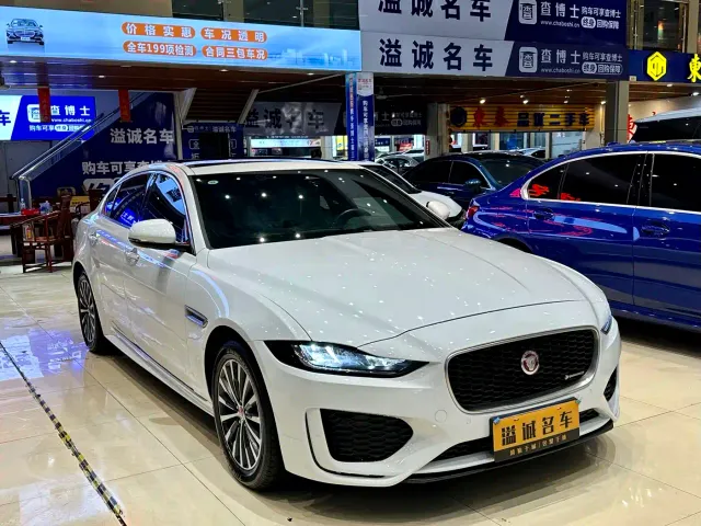 Jaguar XEL — Фото автомобиля 3
