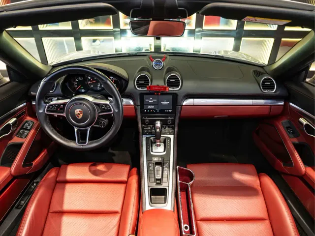Porsche 718 — Фото автомобиля 23