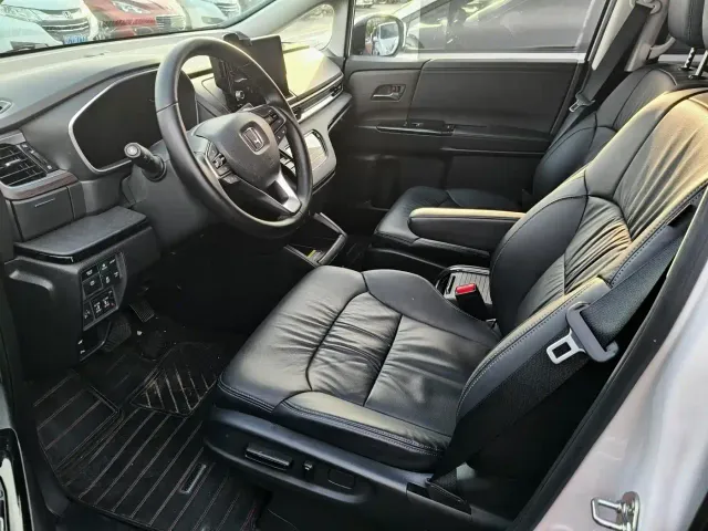 Honda Odyssey — Фото автомобиля 6