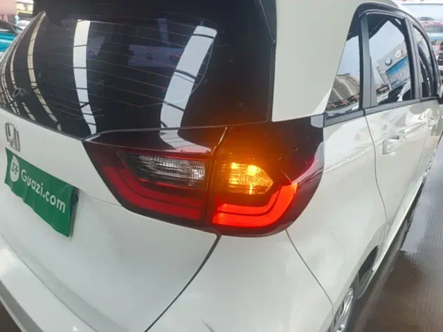 Honda Fit — Фото автомобиля 7