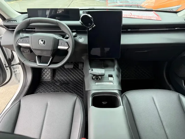 Changan Eado — Фото автомобиля 8