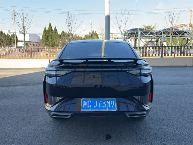 Dongfeng Yixuan — Фото автомобиля 5