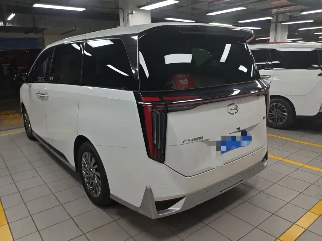 GAC Trumpchi M8 — Фото автомобиля 5