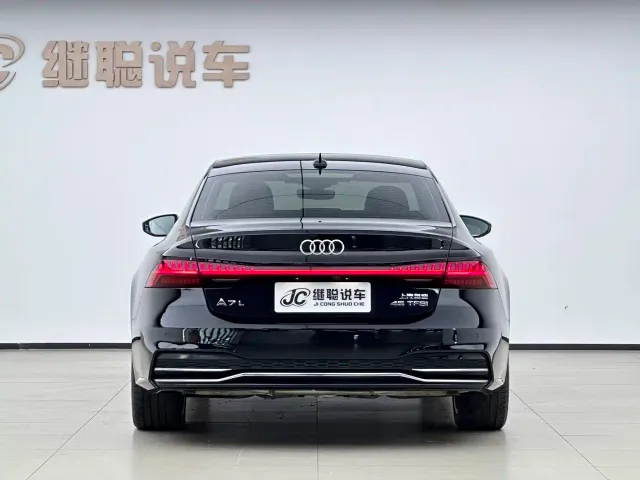 Audi A7L — Фото автомобиля 4