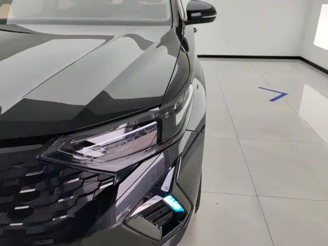 Jetta VS5 — Фото автомобиля 5