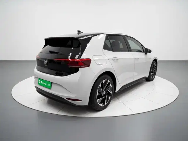 Volkswagen ID.3 — Фото автомобиля 6