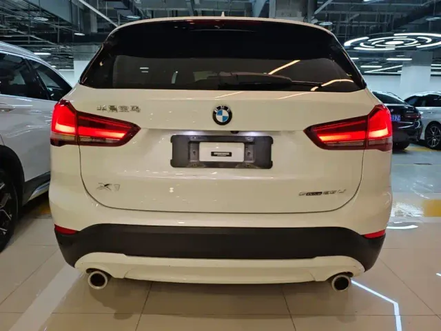 BMW X1 — Фото автомобиля 5
