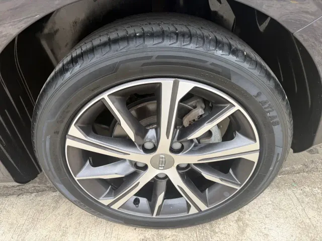 Geely Emgrand — Фото автомобиля 9