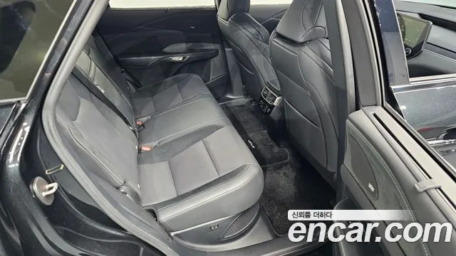 Lexus RX — Фото автомобиля 10