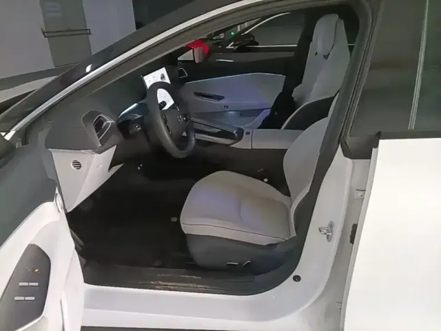 ARCFOX Arcfox Alpha S5 2024 560MAX 185kW — Фото автомобиля 14