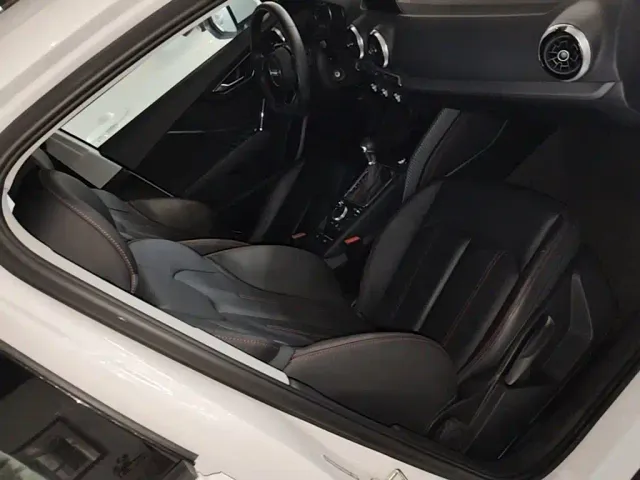 Audi Q2L — Фото автомобиля 24