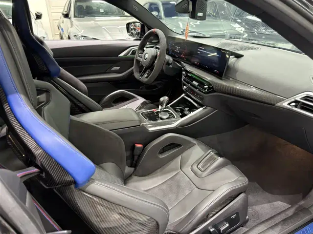 BMW M4 — Фото автомобиля 11