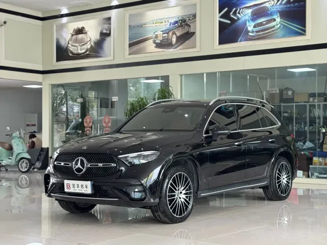 Фотография автомобиля — Mercedes-Benz GLC-Class